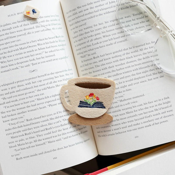 Bookish Box deals ACOTAR tea cup and saucer