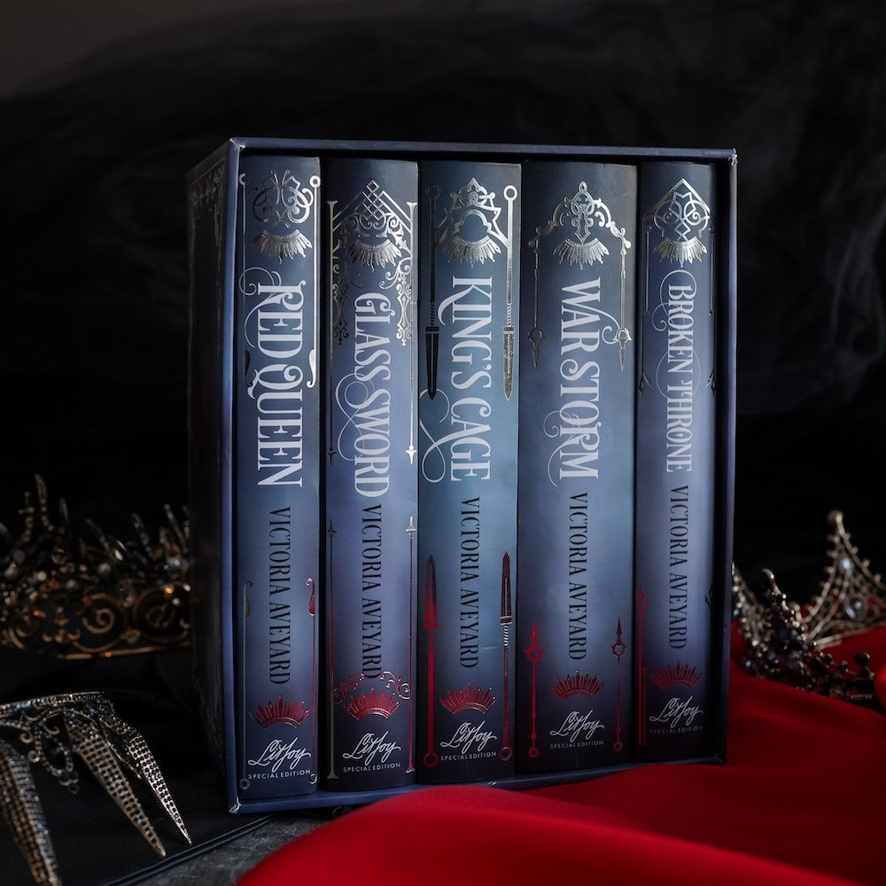 Red Queen Special Edition Box Set featuring foiled motifs on the spines.
