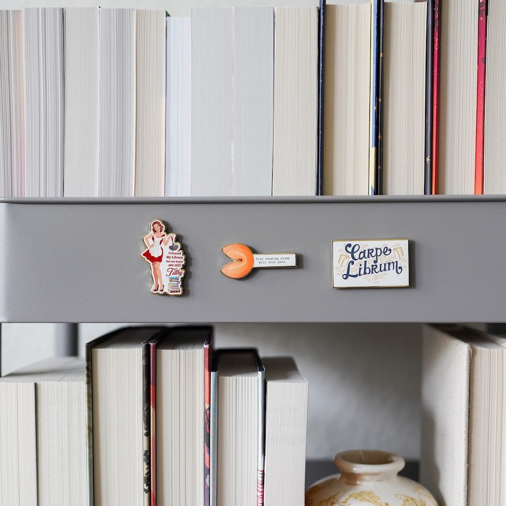 Reader magnets with books and quirky bookish quotes for book lovers