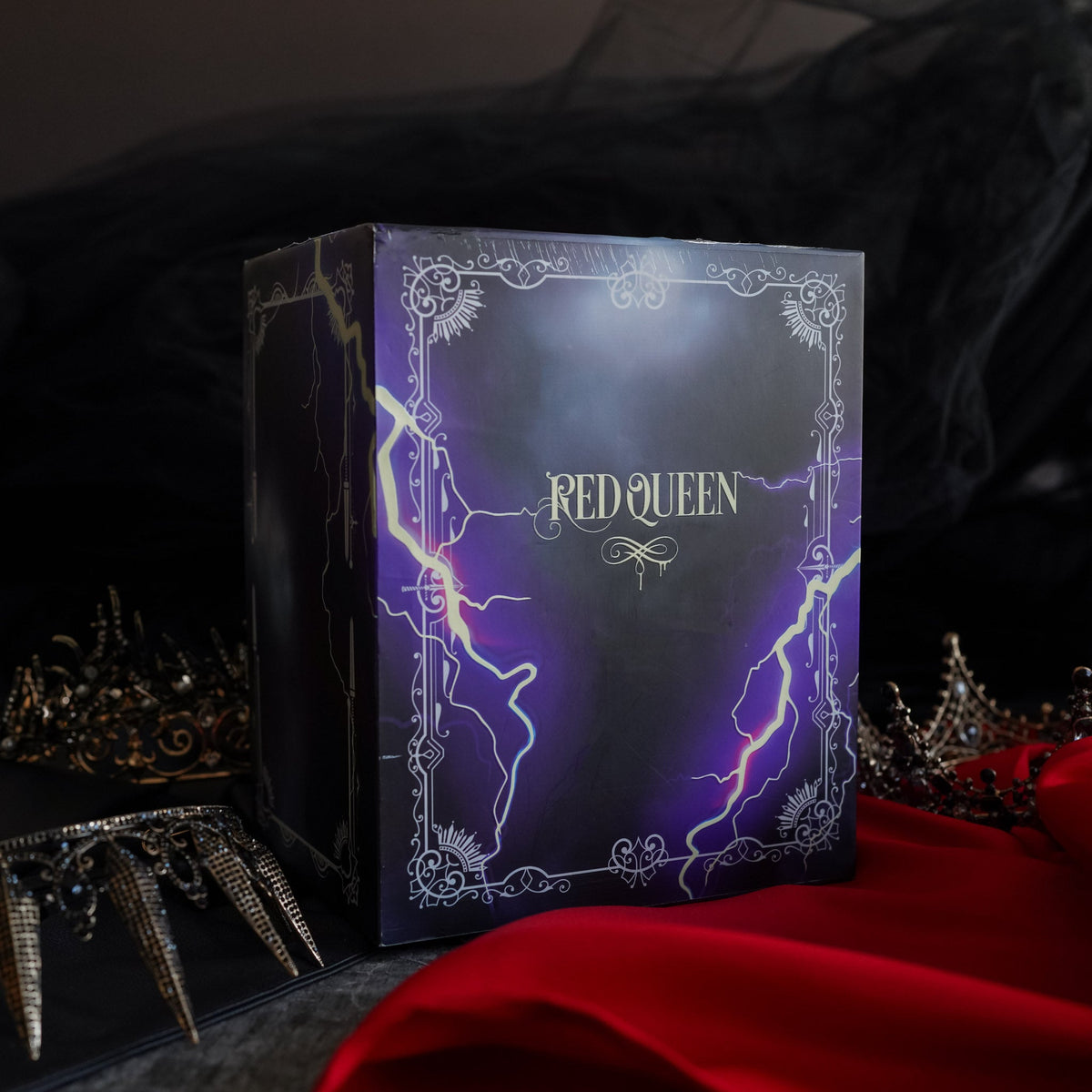 Red Queen Special Edition Box Set slipcase, featuring lightning bolts.